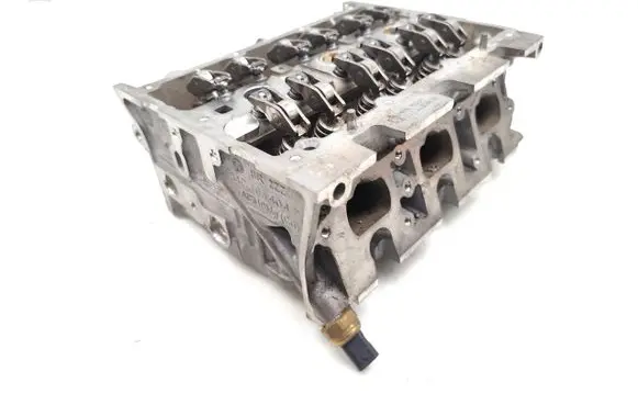 Volkswagen Polo V 6R Engine head 04C103404P 04C103063AB