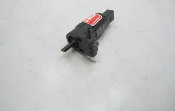 Volkswagen T-Cross Windscreen/windshield washer pump 1K6955651