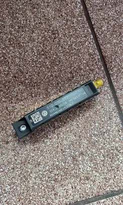 Volkswagen Golf Sportsvan Aerial antenna amplifier 510035577