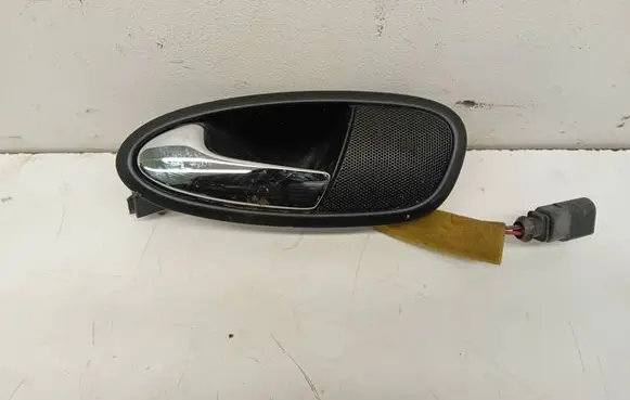 Rear door interior handle