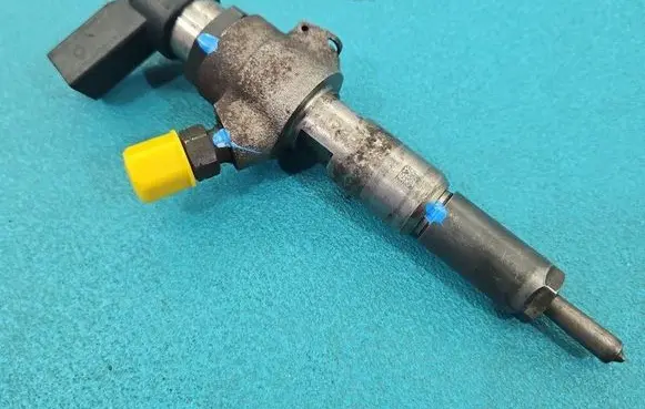 Peugeot 1007 Fuel injector 9655304880 IMPRK1585619