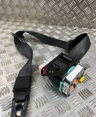 Volkswagen Touareg II Front seatbelt 7P0857706G
