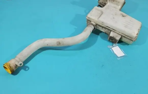 Renault Trafic III (X82) Windshield washer fluid reservoir/tank 289105241R IMPRK1545721