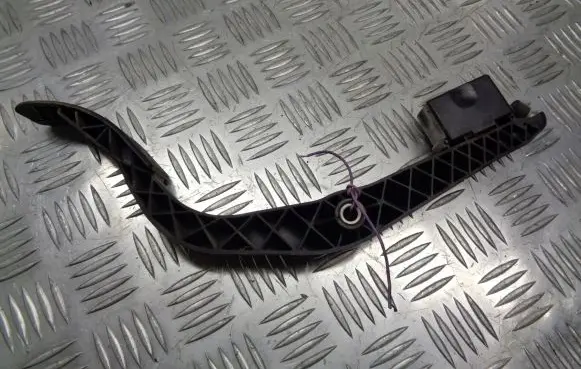 Skoda Octavia Mk1 (1U) Accelerator throttle pedal 1J1721511C