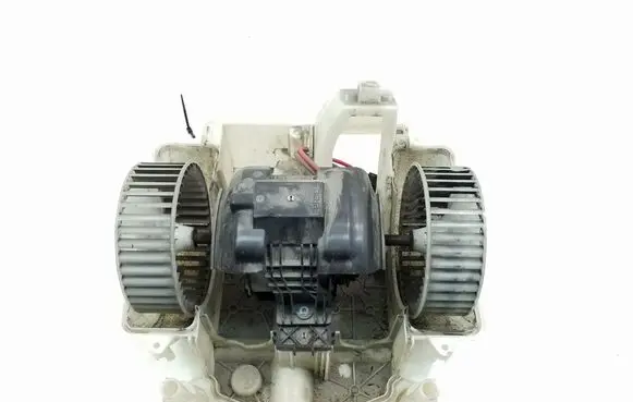 Mercedes-Benz S W222 A/C air flow flap actuator/motor A2228202214
