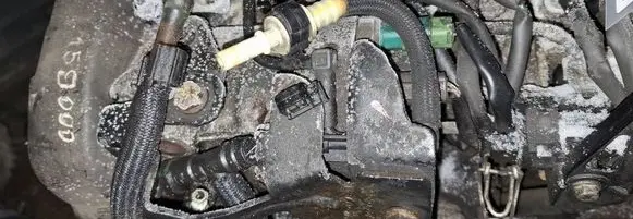 Renault Clio III Fuel injection high pressure pump 8200057225