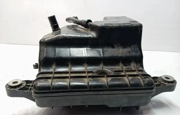 Mercedes-Benz E W213 AdBlue liquid reservoir A2054702002