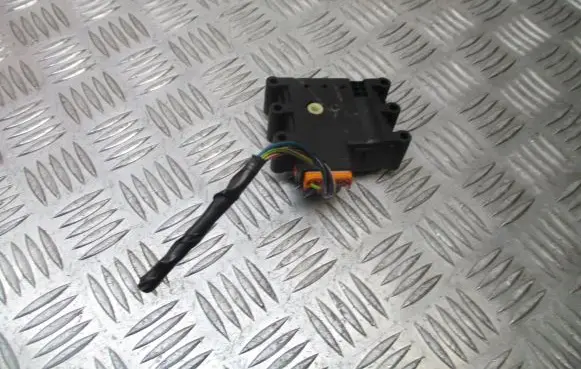 Mazda 6 A/C air flow flap actuator/motor 