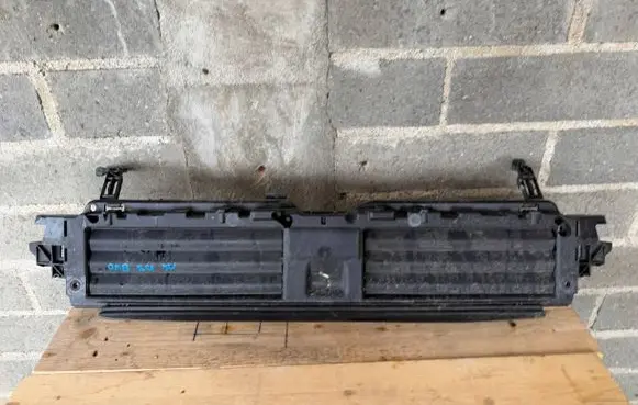 Audi A4 S4 B9 8W Intercooler air guide/duct channel 8W0971277