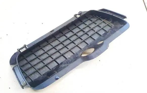 Volkswagen Golf III Front bumper lower grill 1H6853665 1h6853665a