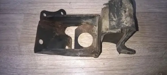 Nissan Serena Engine mount bracket 112209c000