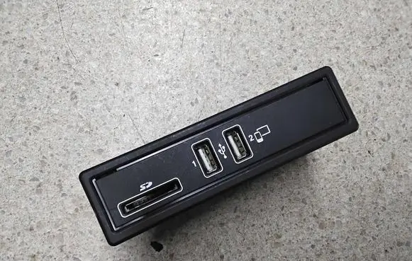 Mercedes-Benz E W213 USB socket connector A2138200400