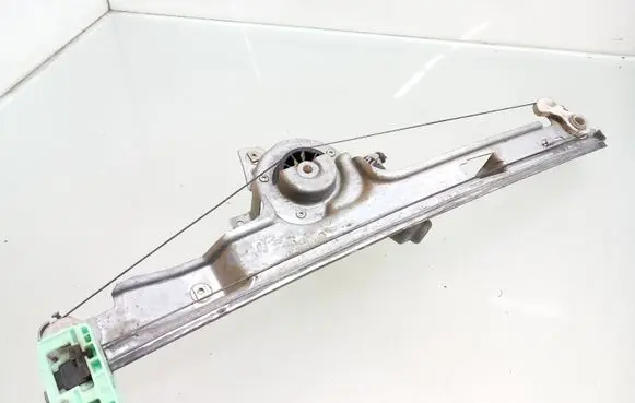 Renault Scenic II - Grand scenic II Front door window regulator with motor 117358B