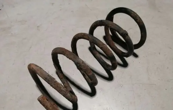 Toyota Avensis Verso Rear coil spring
