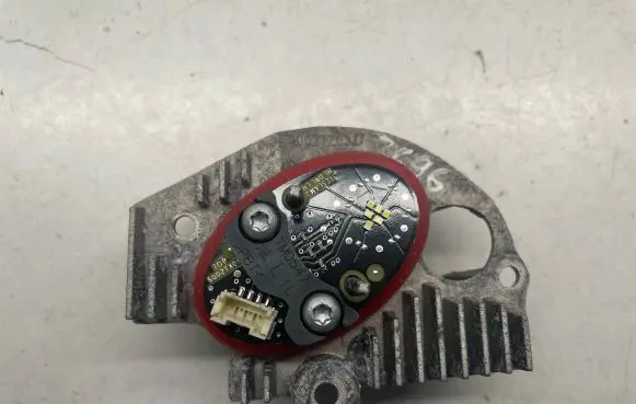 Tesla Model 3 LED ballast control module 6002TZ0327