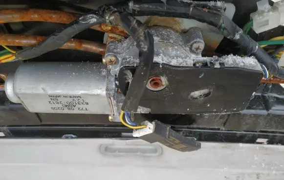 Mazda Xedos 9 Sunroof motor/actuator 8331002612 833100-2612