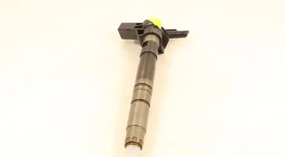 Volkswagen Golf VI Fuel injector 0445116030
