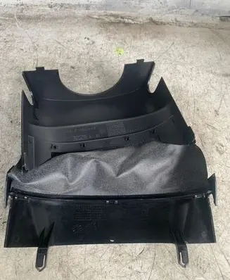 Steering wheel column trim