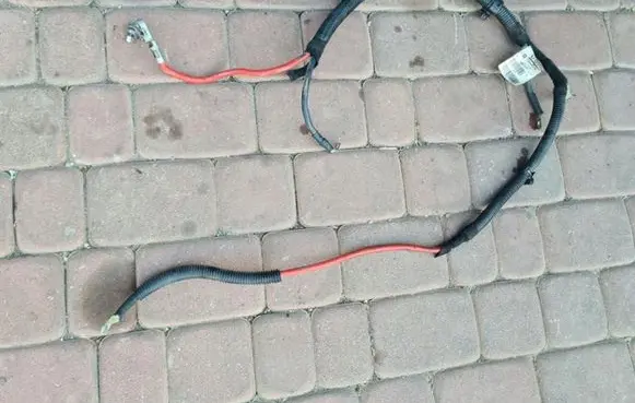 Opel Corsa D Positive cable (battery) 13344009