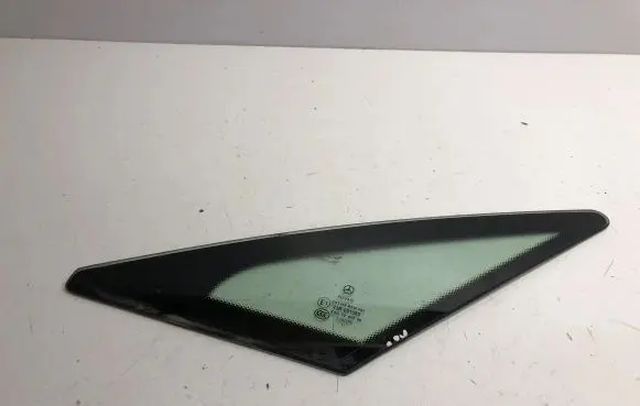 Mercedes-Benz E C207 W207 Front vent window/glass (coupe) 43R001565
