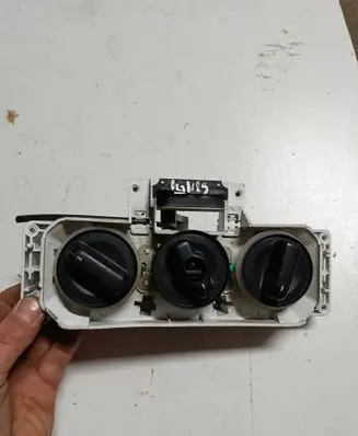 Suzuki Ignis Climate control/heater control trim 