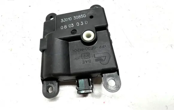Nissan Qashqai Air flap motor/actuator 3J01030850
