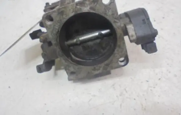 Volkswagen PASSAT B3 Electric throttle body valve 