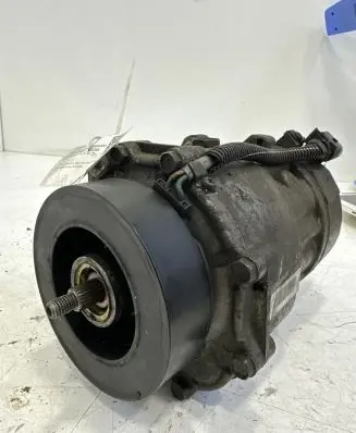 Skoda Octavia Mk1 (1U) Air conditioning (A/C) compressor (pump)