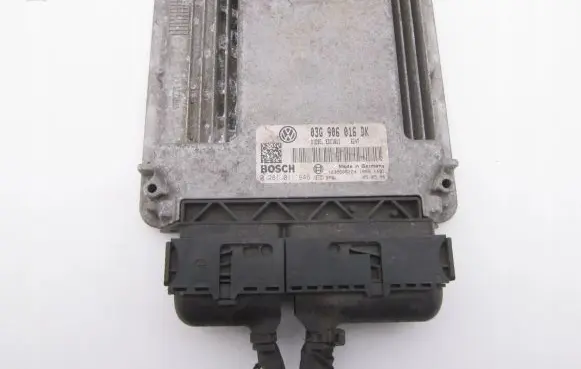 Volkswagen Golf Plus Engine control unit/module 03G906016DK 0281011946