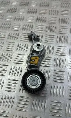 Hyundai Tucson IV NX4 Generator/alternator belt tensioner