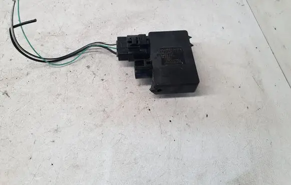 Toyota Avensis T270 Coolant fan relay 8925712020 4993003351