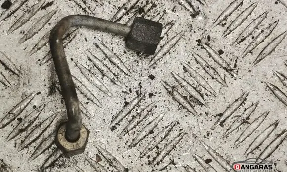 Volkswagen Tiguan Fuel line pipe 
