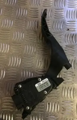 Audi A2 Accelerator throttle pedal 8z1721523a