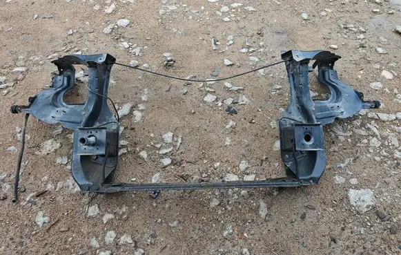 Mercedes-Benz ML W164 Radiator support slam panel