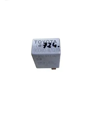 Toyota Avensis T250 Other relay 9008087019 0332011001