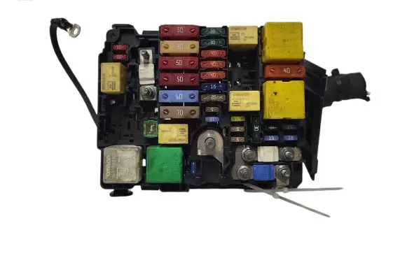 Citroen C4 II Picasso Fuse module 9804848580