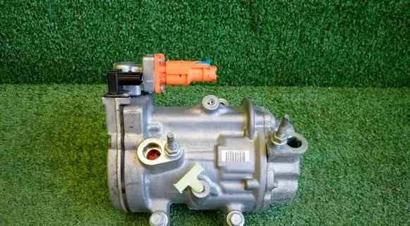 Ford Kuga III Oil pump AA111924A