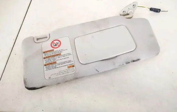 Subaru Legacy Sun visor
