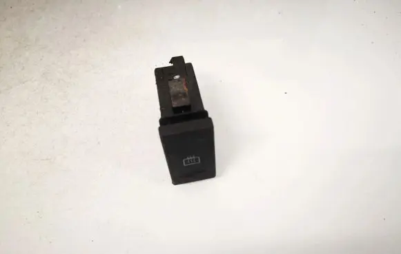 Volkswagen Golf IV Windscreen/window heater switch 7m3959621 ym2118c621aaw