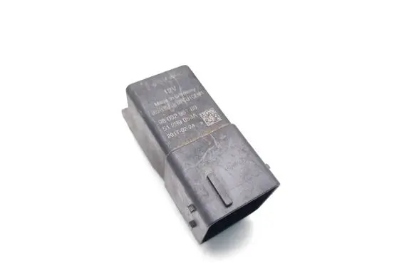 Glow plug pre-heat relay