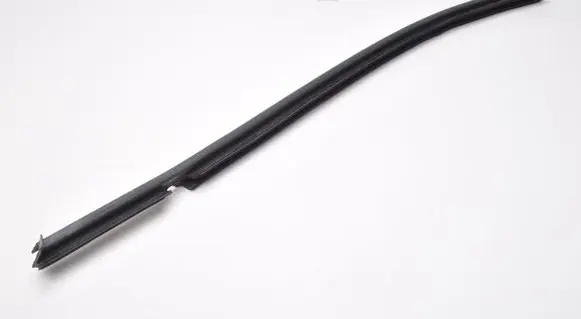 Bentley Bentayga Front door rubber seal LEWY