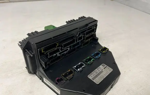 Mercedes-Benz E W212 Fuse module A2129005912