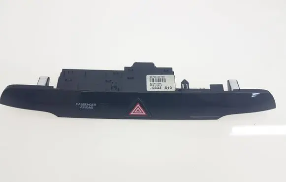 Hyundai Tucson TL Hazard light switch 93700D3100