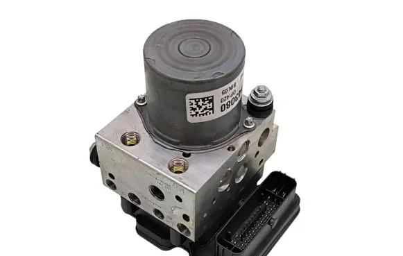 Chrysler Pacifica ABS Pump 68471122AD SEW643080 P68471122AD