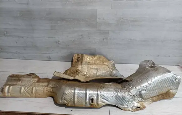 Jeep Grand Cherokee Exhaust heat shield 68038805AF
