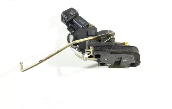 Suzuki XL7 I Rear door lock 153F1100