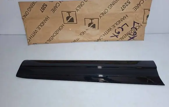Volkswagen Tiguan Front door trim (molding) 5N0854940E 5N0853230 5N0854960