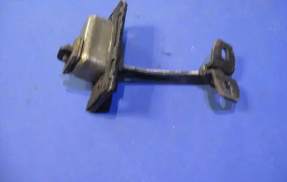 Mercedes-Benz Vito Viano W638 Front door check strap stopper 483642