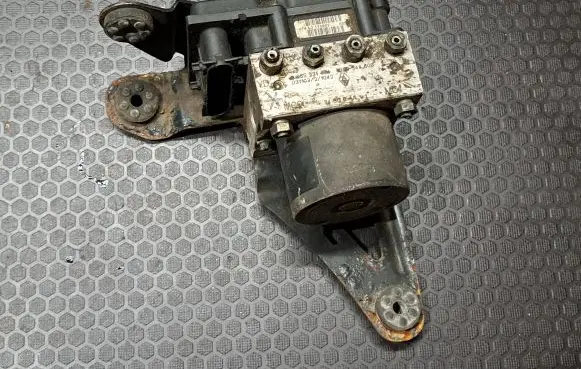 Renault Scenic II - Grand scenic II ABS Pump 0265231474 8200344606