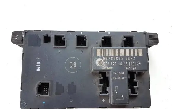 Mercedes-Benz C W203 Door control unit/module 2038201585
